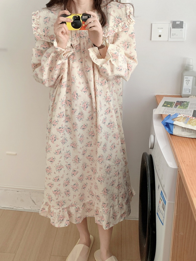 ピンクのスリーパースカート