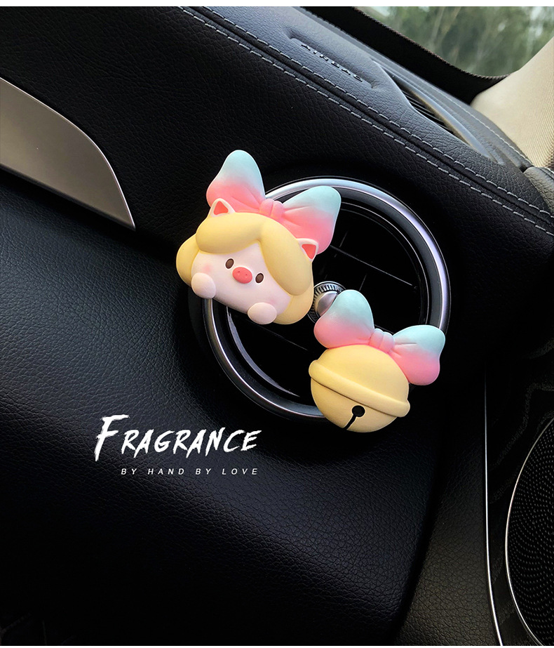 Retro pig Princess car aromatherapy car air outlet perfume decoration fragrance Stone car interior decoration accessories ladies