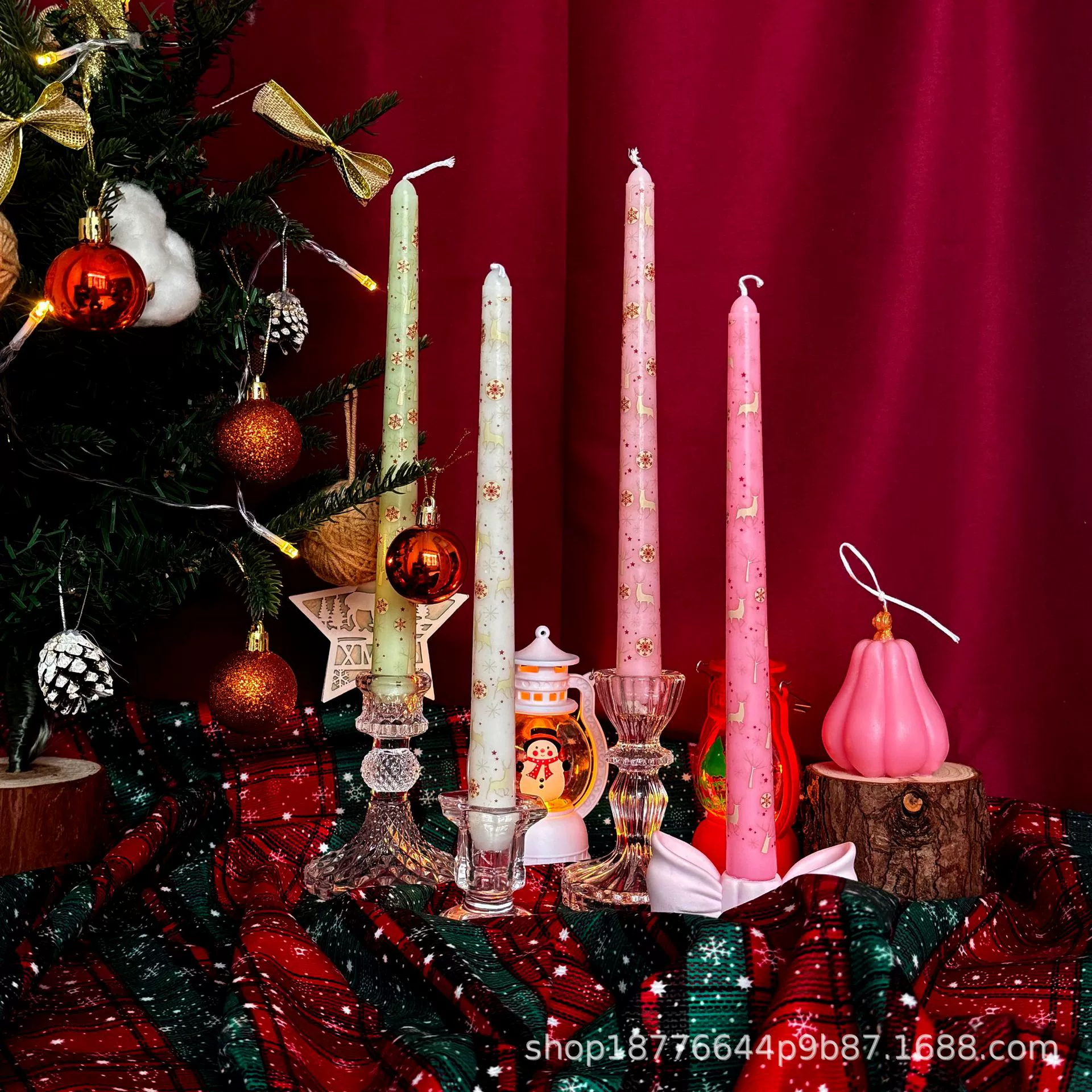 Christmas candle, with snowflakes