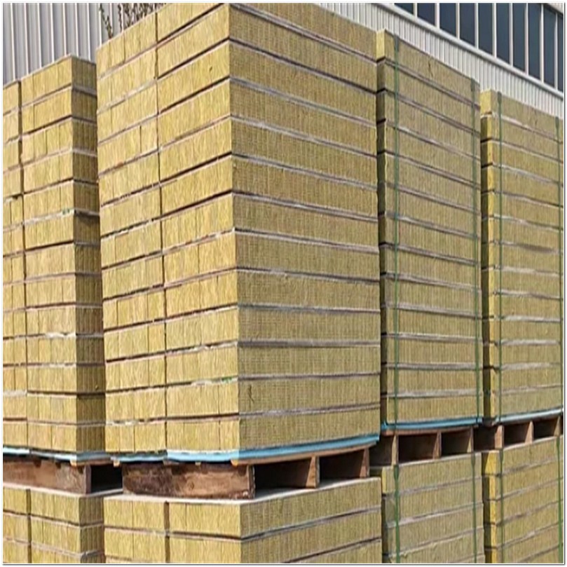 200mm厚保温一体板切割机 保温复合装饰一体板厂家