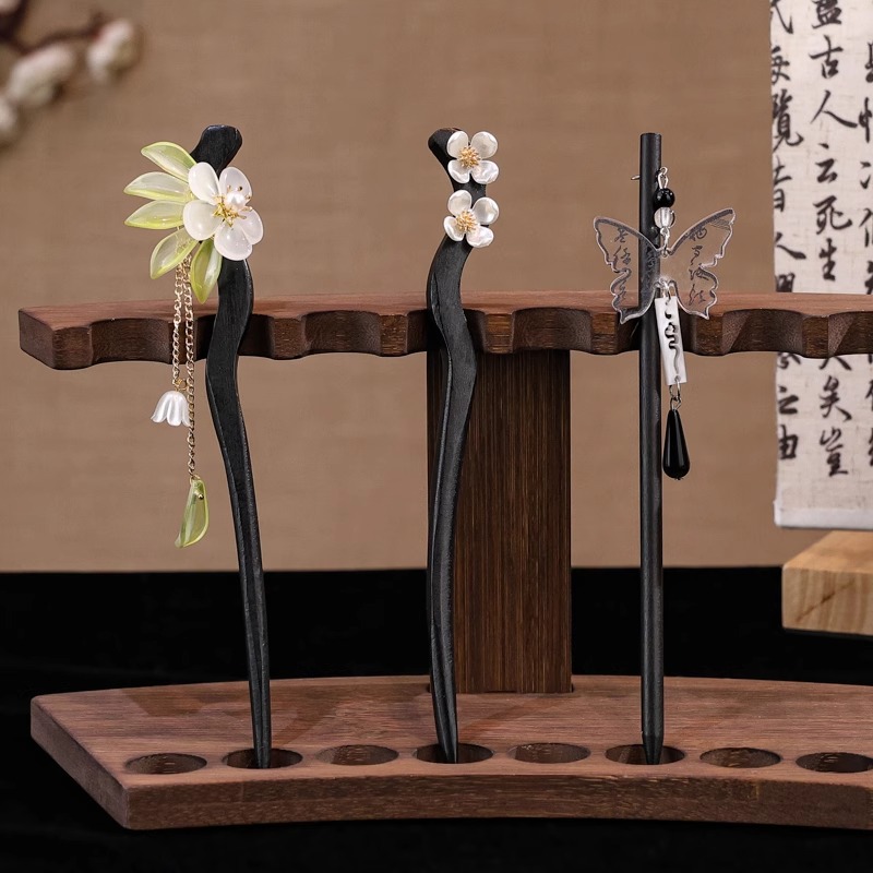 Nueva horquilla china 2025 nuevo estilo estilo antiguo horquilla mujer falda de cara de caballo de alta calidad estilo nacional horquilla de madera paso a paso horquilla tocado