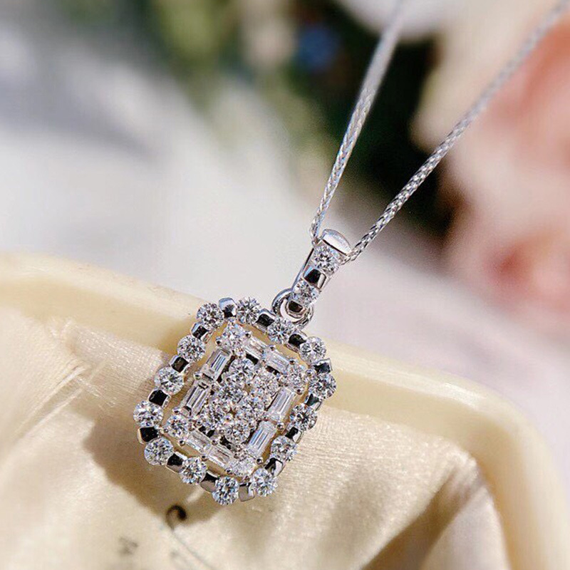 Huitan 2022 early spring new necklace hollow-out micro-inlaid Diamond Square necklace women's trendy light luxury pendant pendant Huitan 2022 early spring new necklace hollow-out micro-inlaid Diamond Square necklace women's trendy light luxury pendant pendant