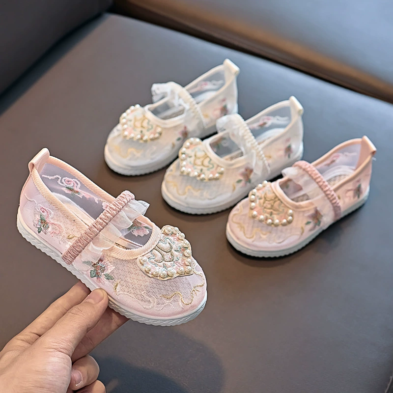 Вышитые туфли для девочек весной и летом в китайском стиле тканые туфли