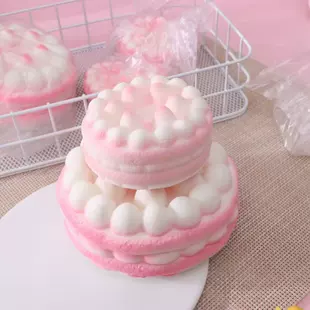 Антистресс-игрушка малиновый торт PU мягкая