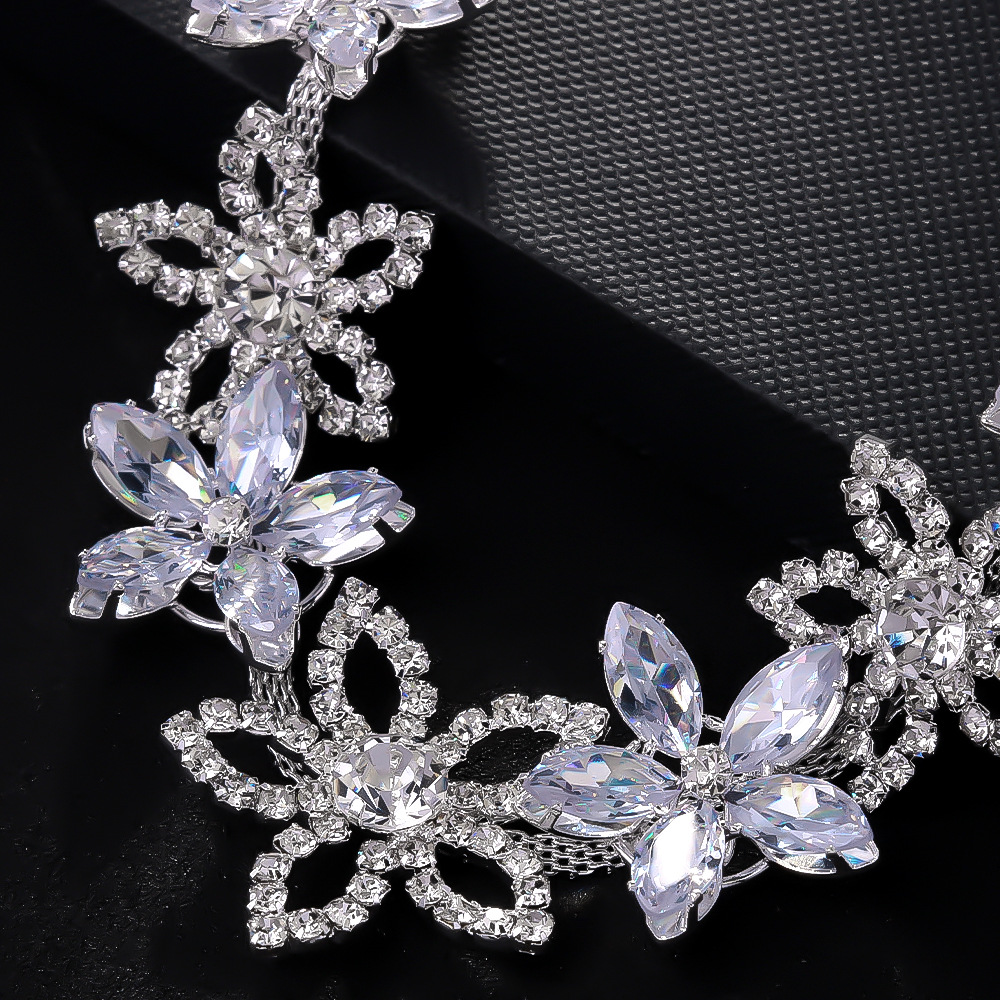 Nuevo conjunto de joyería de flores transfronterizas lleno de perforación clavícula temperamento pendientes accesorios de boda mujer conjunto de joyería