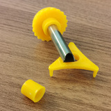 Производитель из нержавеющей стали кокосового открытеля Портативный практическое пластиковое открытие фруктов. Легкий кокосовый инструмент