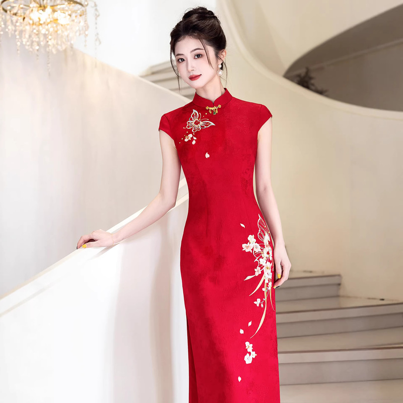 New Chinese-Style Red Engagement Qipao for Brides, Wedding Toast Dress, Petite Slim-Fit High-End Wedding Dress for Women New Chinese-Style Red Engagement Qipao for Brides, Wedding Toast Dress, Petite Slim-Fit High-End Wedding Dress for Women