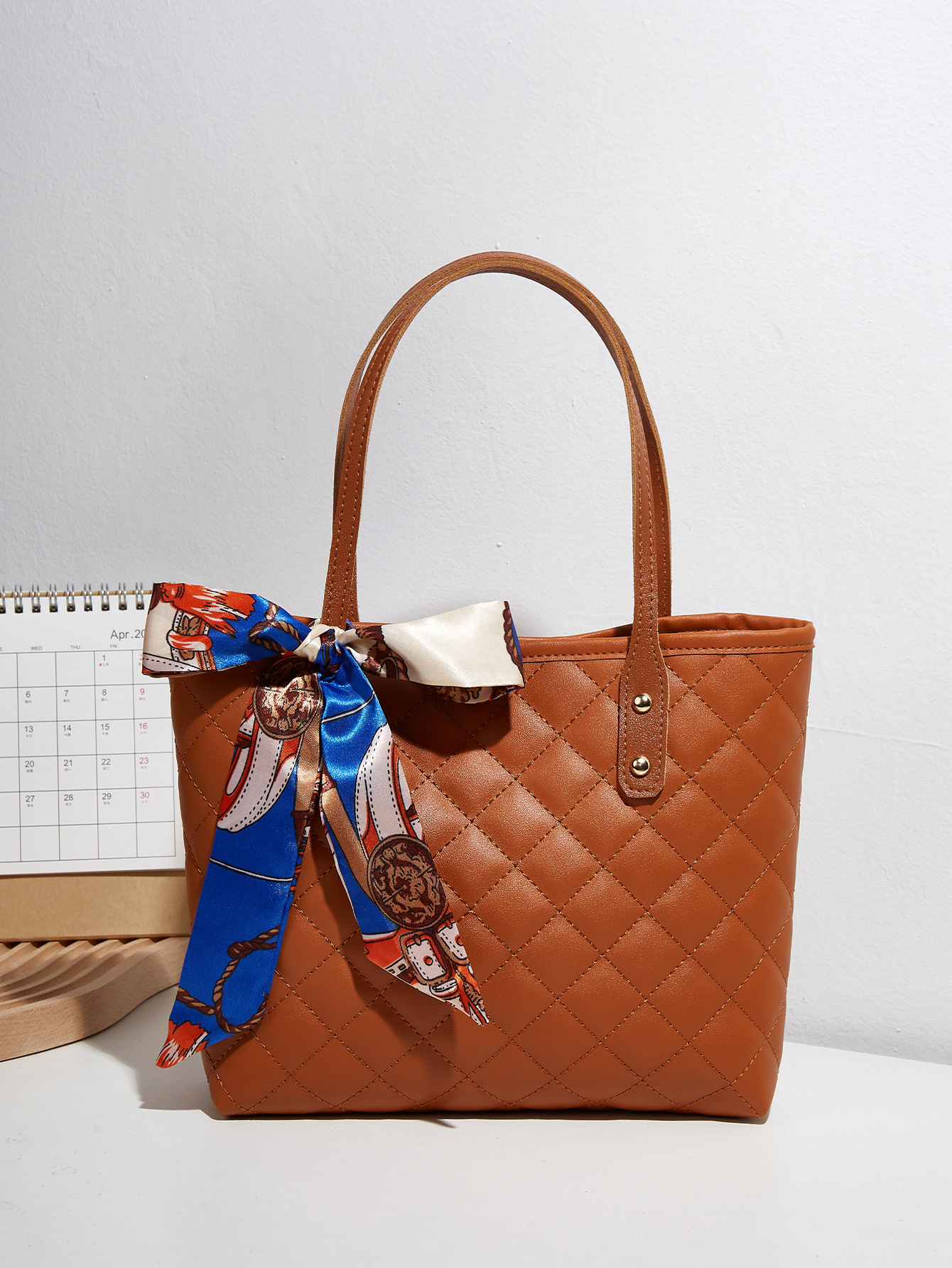 Bolsa de bordado de gran capacidad de diamante 2022 moda simple pañuelo de seda bolsa de tote en el sudeste asiático venta caliente bolsa de cubo de hombro