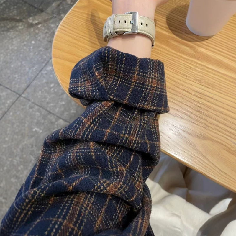Chic and super stylish thick plaid woolen shirt jacket for women, loose casual lazy style mid-length shirt cardigan Chic and super stylish thick plaid woolen shirt jacket for women, loose casual lazy style mid-length shirt cardigan