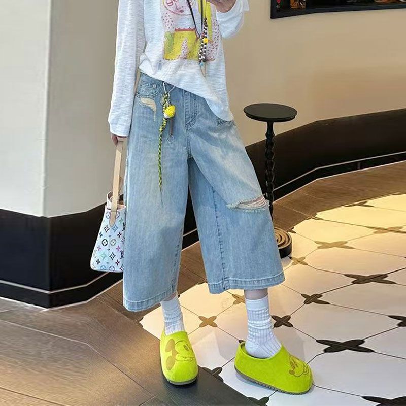 Plus-Size Pear-Shaped Body Design Ripped Jeans for Women, High-Waisted Workwear Style, Slimming Wide-Leg Cropped Pants for Women