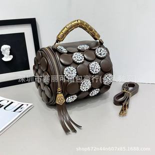 �羳�ﶬ�¿�Ů���AͲ������r�аٴ�μ��б������^�ֹ������