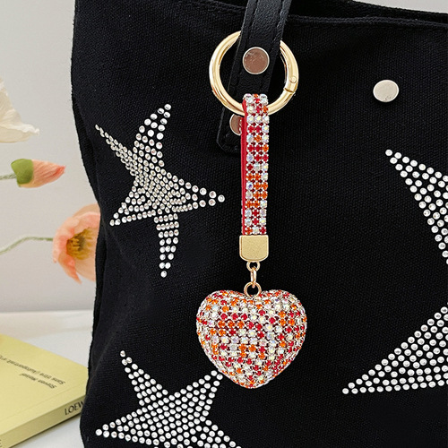 Korean Version Full Diamond Heart Keychain Couple Elegant Pendant Ring Car Bag Accessory Keychain Wholesale