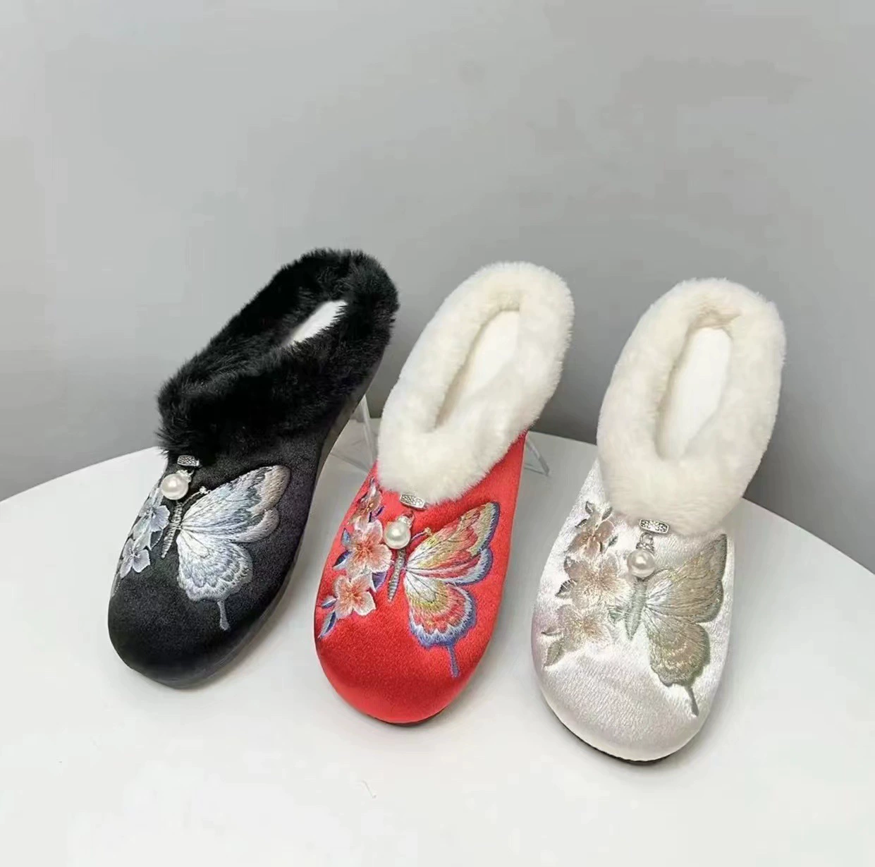 Женские Тапочки с вышивкой в виде бабочек, домашние тканевые туфли в этническом стиле в старом Пекине на плоской подошве, зимние хлопковые тапочки на флисовой подкладке, 317-50
