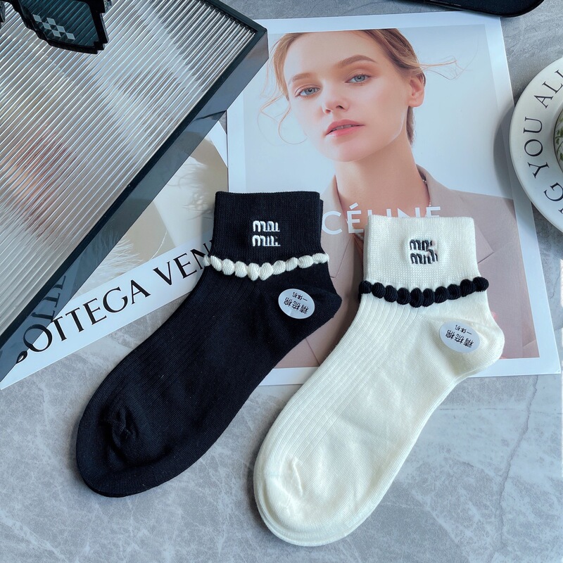 Seamless Miu-Style High-End Embroidered Letter Short Socks Trendy Influencer Socks Personality Color-Blocking Low-Cut Socks Seamless Miu-Style High-End Embroidered Letter Short Socks Trendy Influencer Socks Personality Color-Blocking Low-Cut Socks