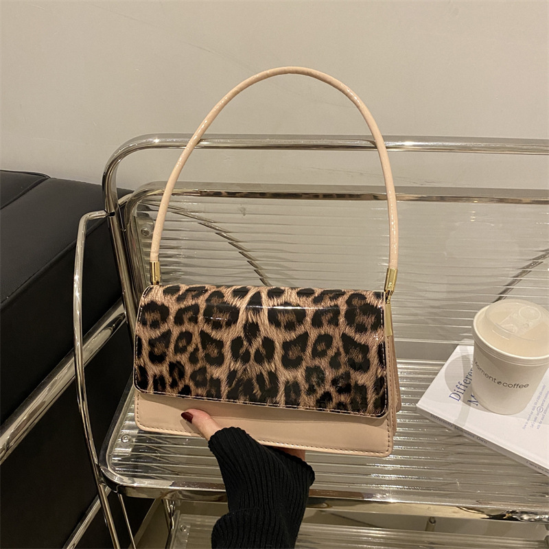 2024 moda nuevo estilo textura simple estampado de leopardo axila bolso cuadrado pequeño de mensajero portátil hombro axila bolso femenino