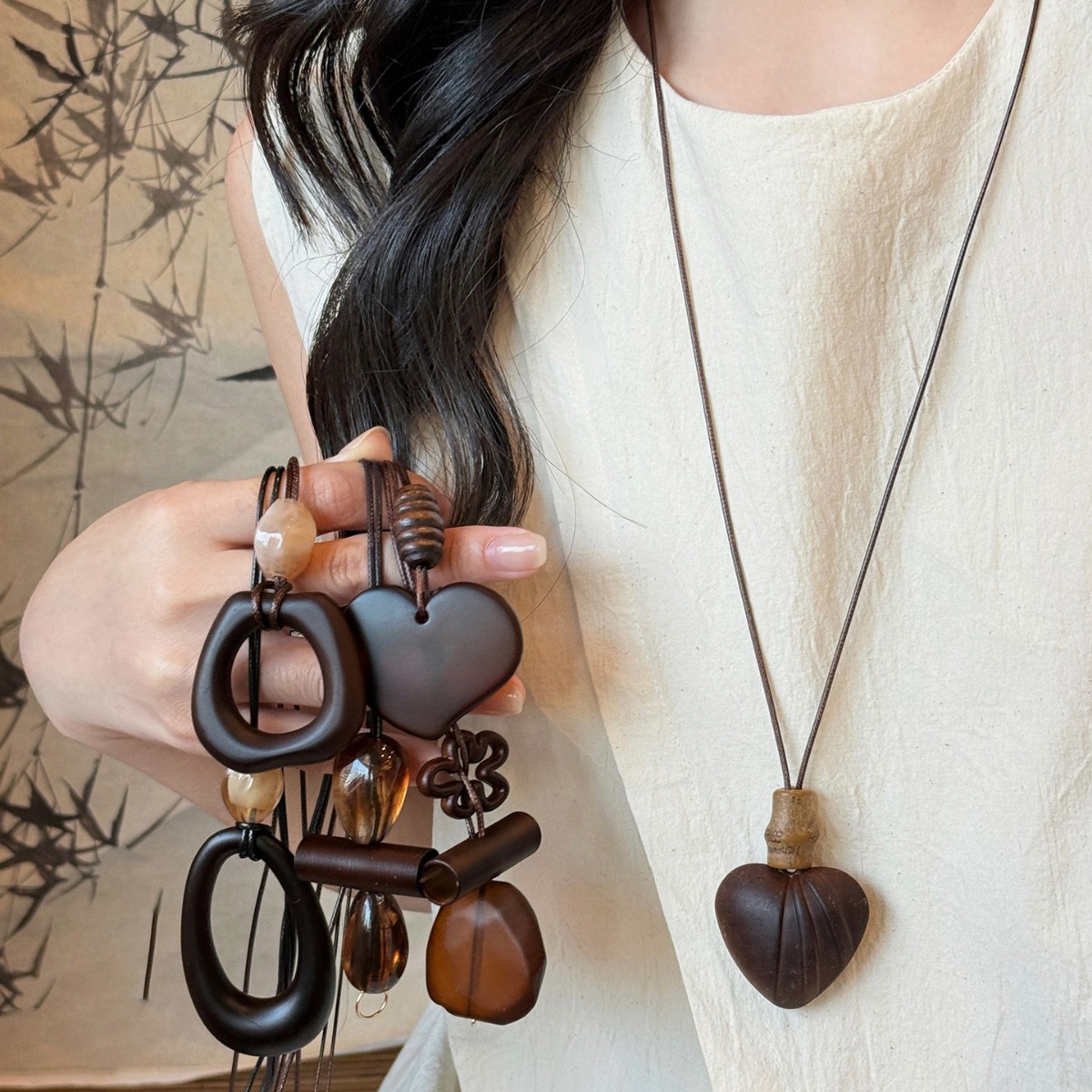 Wood Resin Cut Out Geometric Oval Sweater Chain Maillard Retro Necklace Niche High-End Clavicle Chain for Women