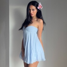 �W��Ů�b2026�����¿���|�r��һ���I����Ĩ��¶���̿���B��ȹ
