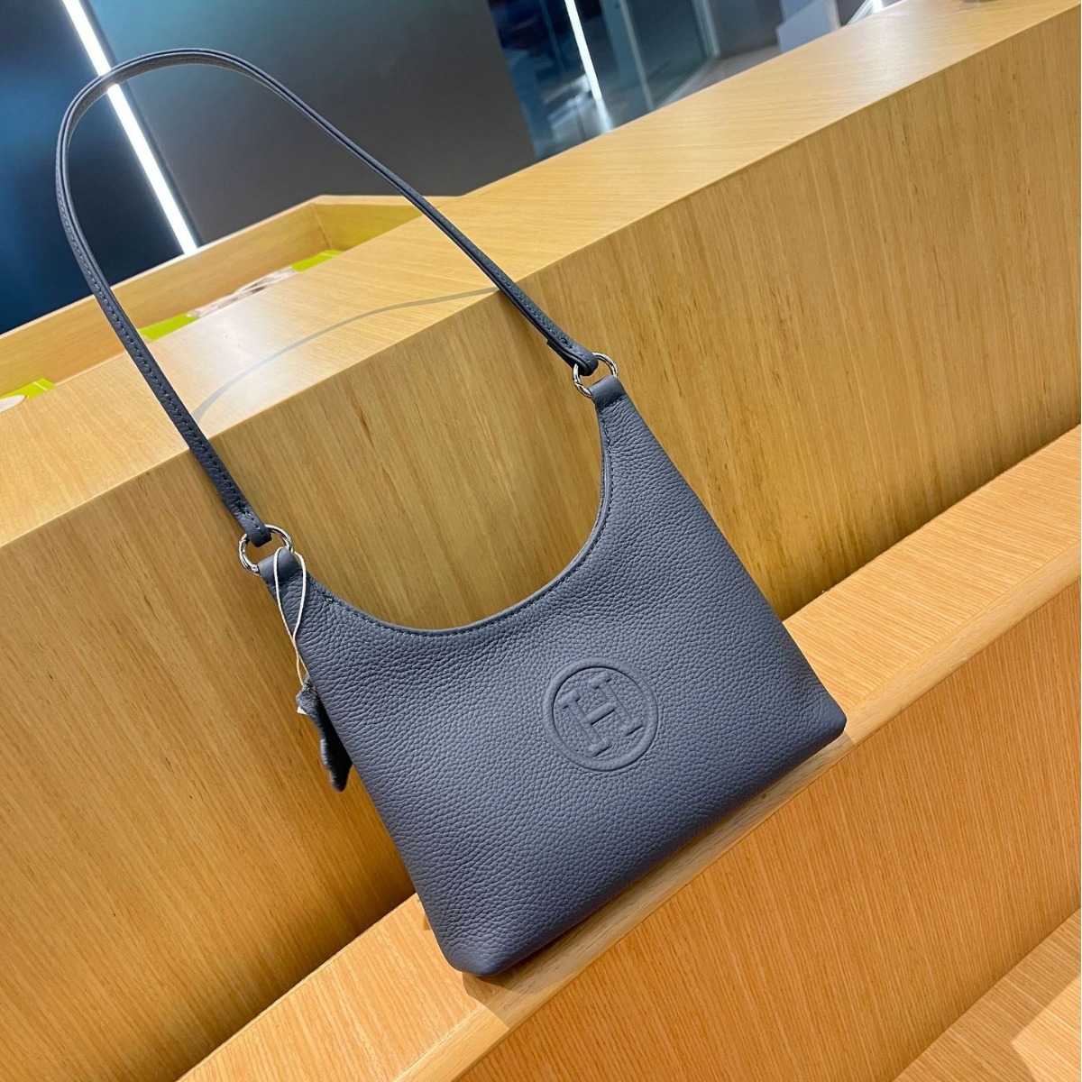 New Korean Style Crescent Bag Genuine Leather Underarm Bag Crossbody Shoulder Bag Minimalist Niche Commuter Handbag For Women - Thumbnail 2