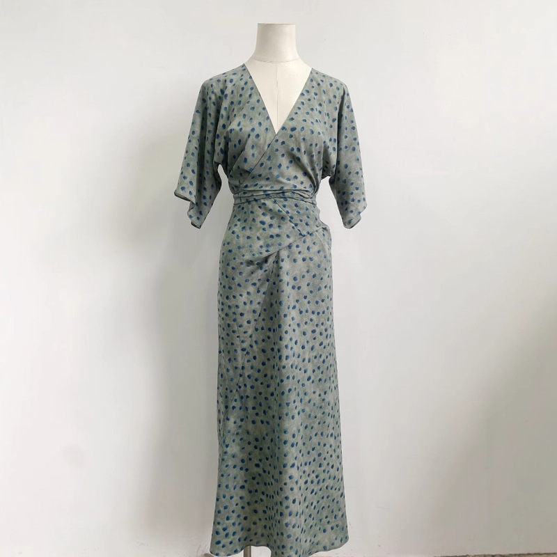 Spring French-Style High-End Resort-Style Long Dress, Chanel-Style Slim-Fitting Blue Polka Dot Dress with Bell Sleeves for Women