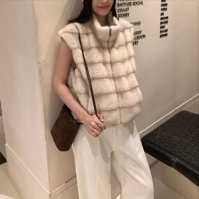 Dtetole Retro Style Stand-Up Collar Imitation Mink Vest for Women in Autumn and Winter, Warm Sleeveless Fur Zipper Jacket