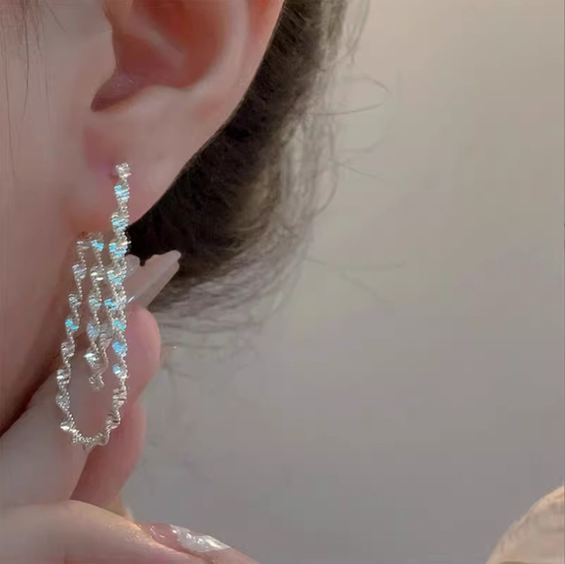 Pendientes de cadena de doble capa minimalistas de venta caliente, todos los partidos, pendientes de doble uso delanteros y traseros de longitud media, pendientes de nicho para mujer image 3