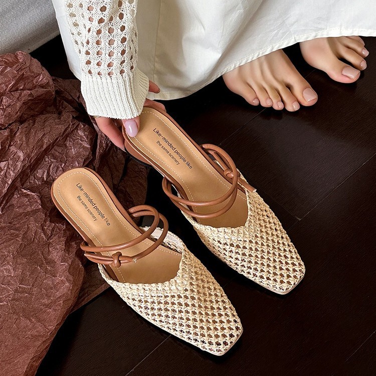 Retro Woven Lazy Baotou Half Slippers for Women 2025 Early Autumn New Outer Wear French Fairy Style Thick Heel Holiday Shoes Retro Woven Lazy Baotou Half Slippers for Women 2025 Early Autumn New Outer Wear French Fairy Style Thick Heel Holiday Shoes