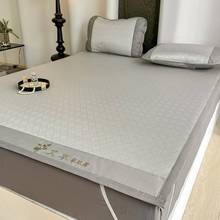 2025爆款凉感水洗冰晶冰丝席---刺绣无纺布 床席款  床笠款  藤席