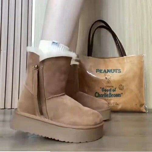 [youshilai] Snow boots women's winter warm cotton shoes  new style plus velvet non-slip Northeast large cotton shoes
