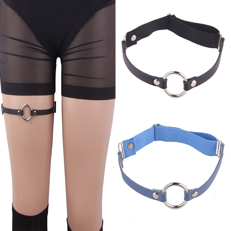 Japonés y coreano Harajuku chica suave sexy pu estrecho muslo anillo pierna cadena Red rojo moda mujer cuero Pequeño anillo remache pierna anillo