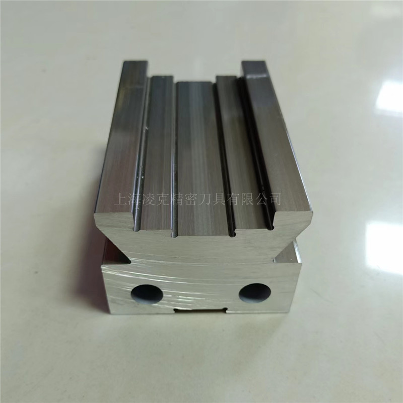 ���ҹ�Ӧ���л��������� 76�������ѹ���е���