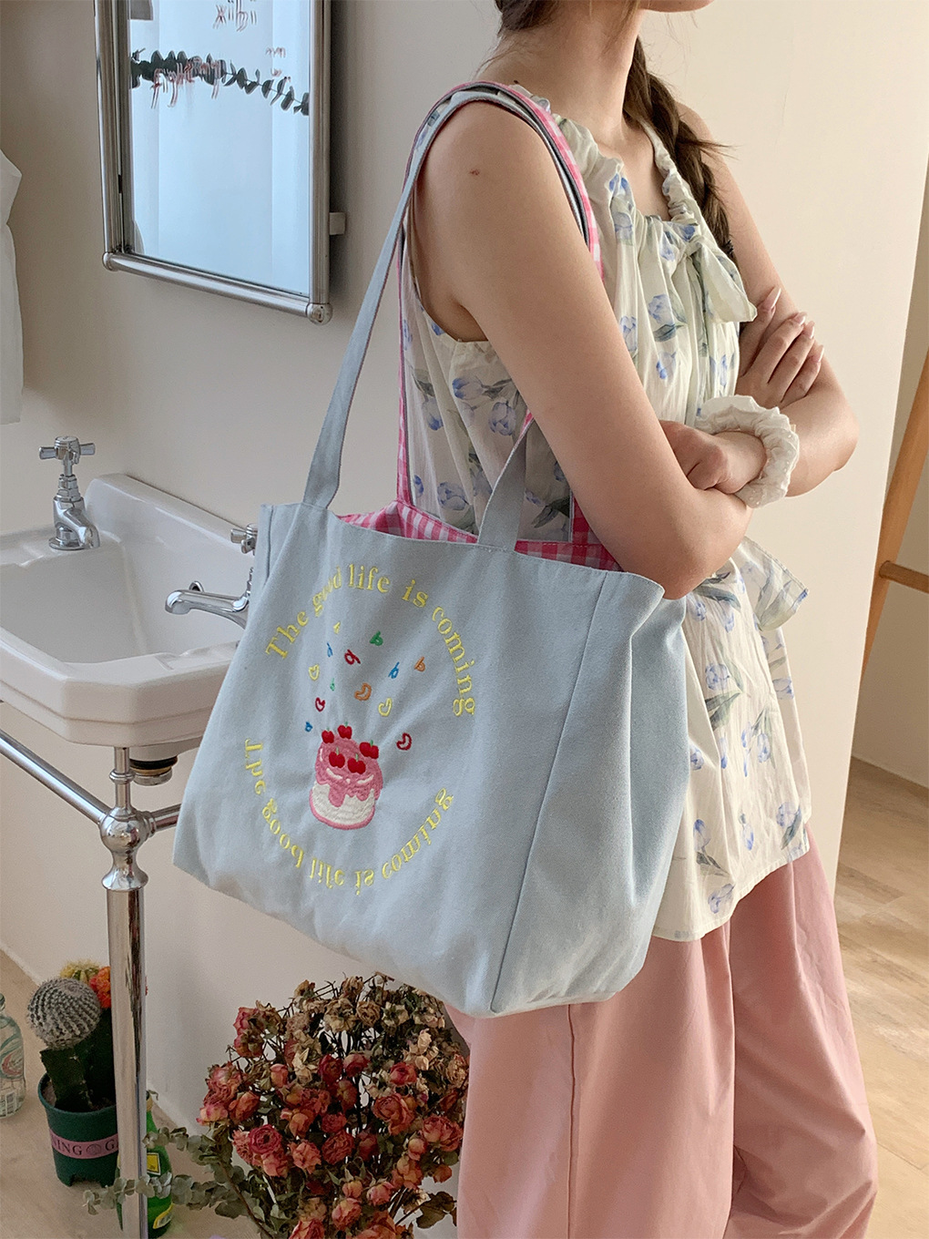 Embroidered Cake Two-Purpose Shoulder Bag-Blue