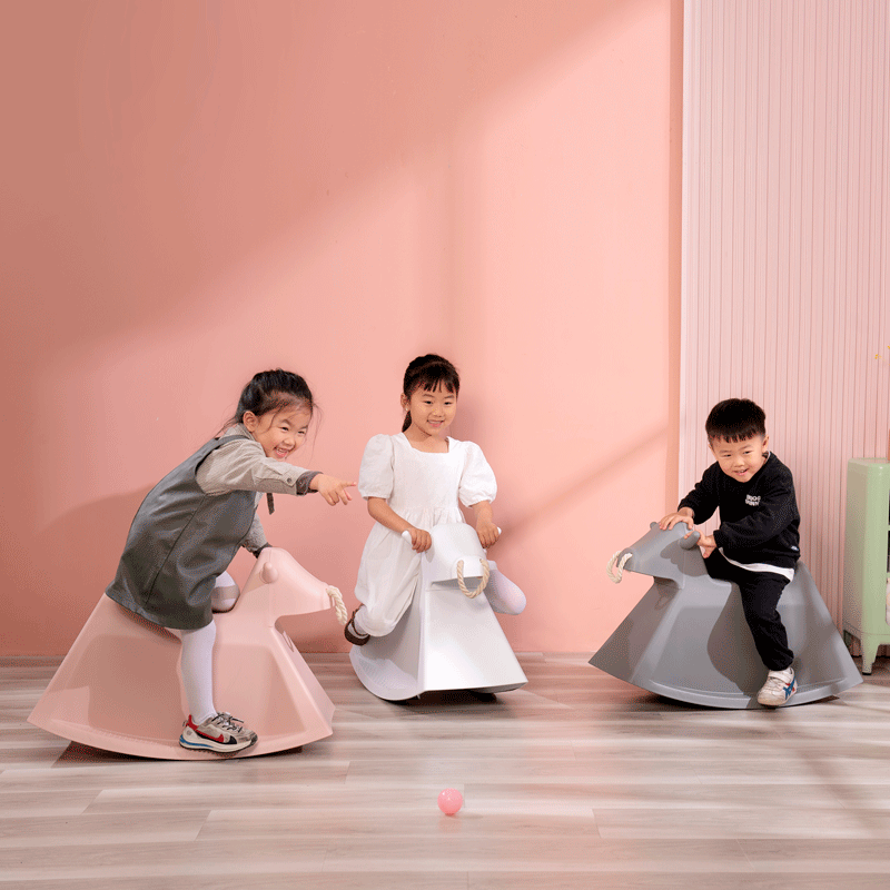 ŷСţҡҡμôԼͯ׶԰пͨС