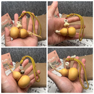 Handmade Car Pendant with Road Protection Gourd Design, Car Gourd Ornament, Rearview Mirror Pendant, Handle Decoration, Collectible
