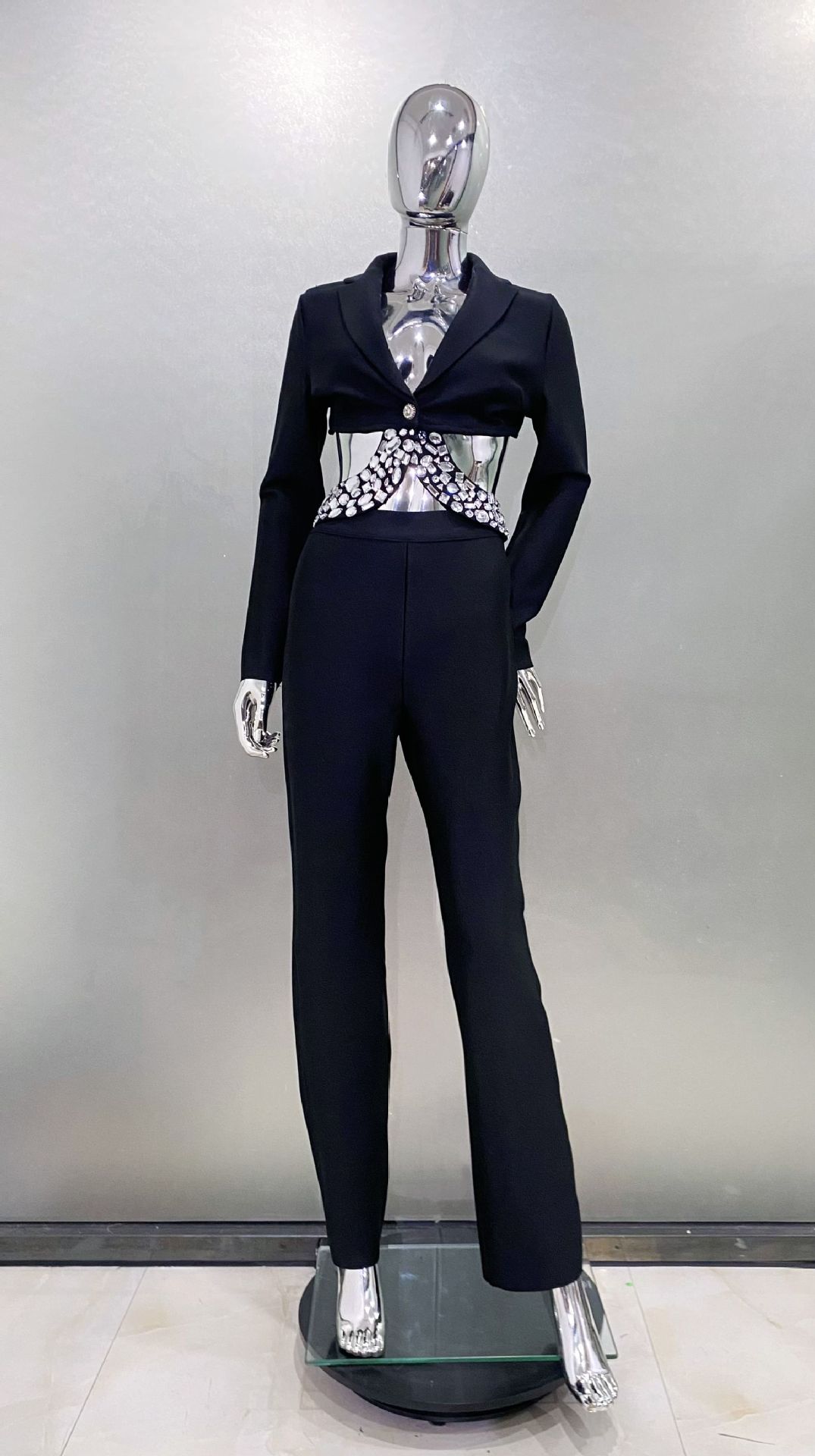 Luxury Crystal-Embellished Open-Back Top & Skinny Pants Set – Sexy Cutout Outfit For Nightlife & Evening Glam (XS-L, Black/White)​_ecoleips.com