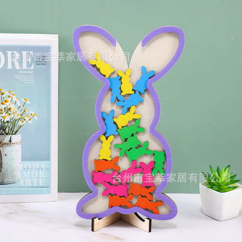 다채로운 앉아있는 토끼 - 앉아있는 보상 항아리