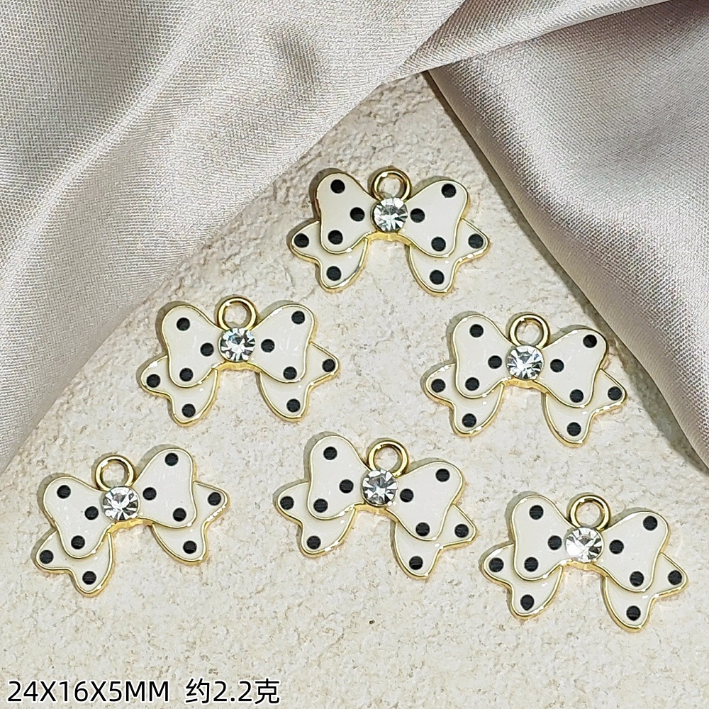 Exquisitos accesorios de joyería colgante de diamante de alta protección ultravioleta al por mayor collar DIY artesanal colgante de materiales de ropa de pulsera