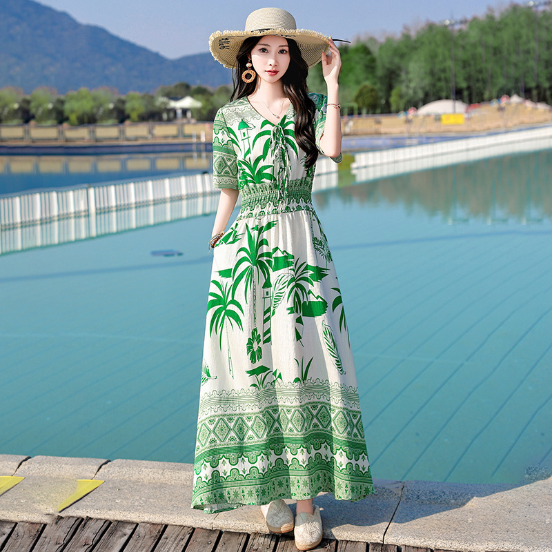 Artistic Retro-Style Printed Dress, Short-Sleeved, High-Waisted A-Line Silhouette, a Must-Have for Beach Photos