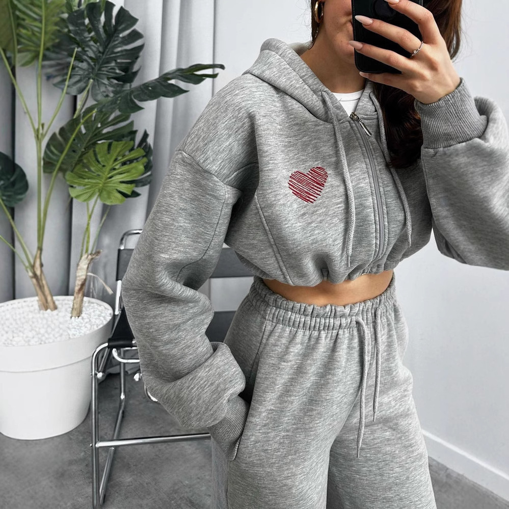 New Cross-Border European American Style Casual For Women With Heart Print Hoodie, Drawstring Shorts, Sweatshirt, And_ecoleips.com