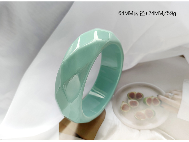 Fashion Marble Pattern Colorful Exaggerated Acrylic Bracelet Shaped Wide Faceted Bracelet display picture 4