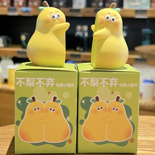 Hugable Couple Figurine, Cute Desktop Decor, Trendy Home and Office Accent, Not Pear Not Forsaken, Popular Style