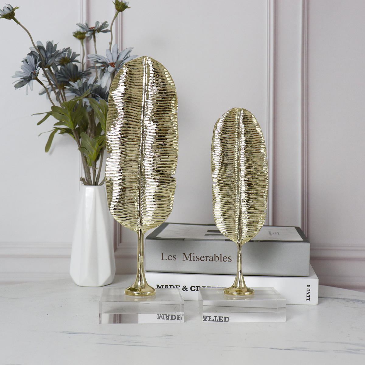 Metal Banana Leaf Soft Decoration Office Study Bookcase Crystal Handicraft Decoration Creative Decoration