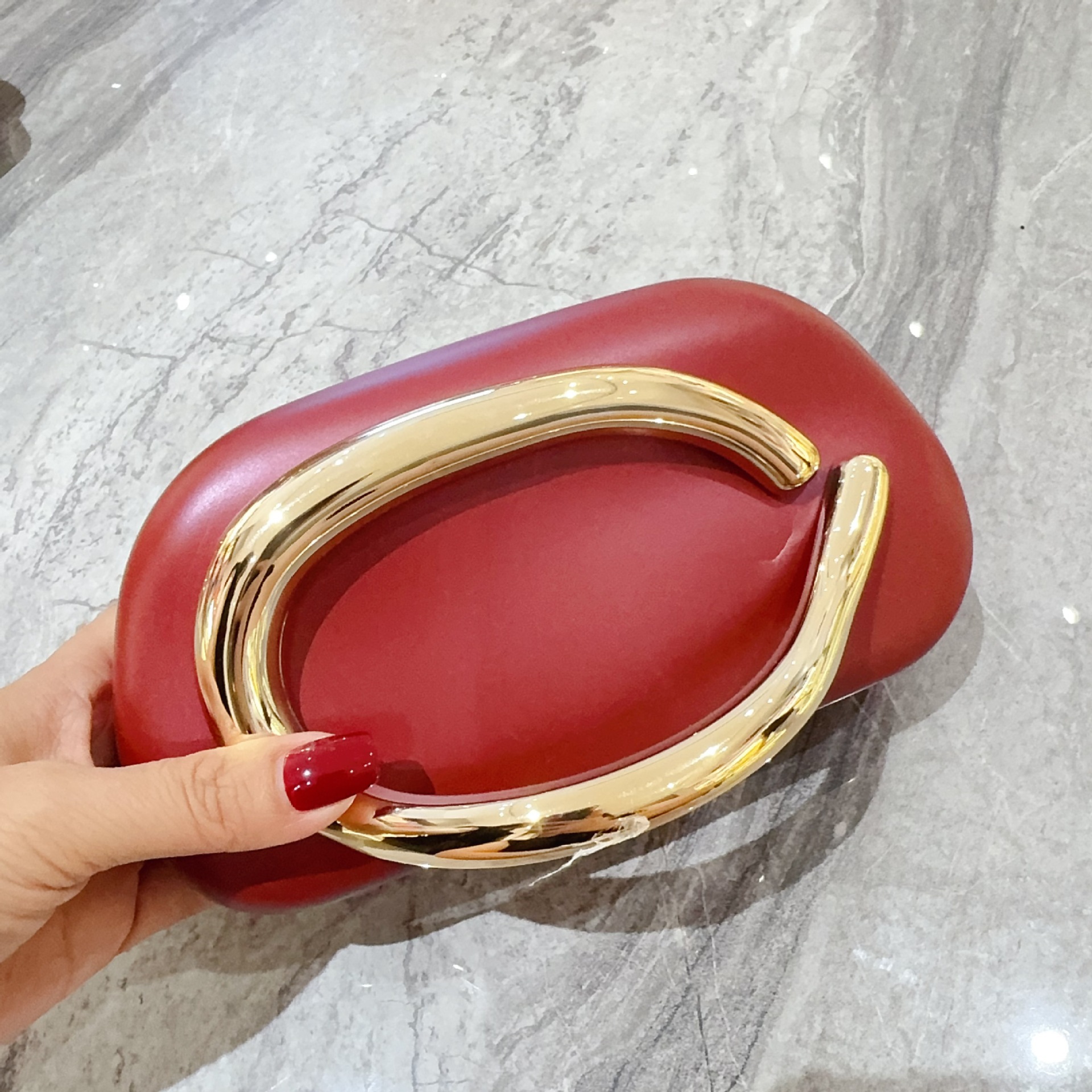 Europa y América tendencia transfronteriza bolsa de cena ligera de lujo bolsa acrílico cadena metal para llevar un solo hombro bolso de mano ropa de noche