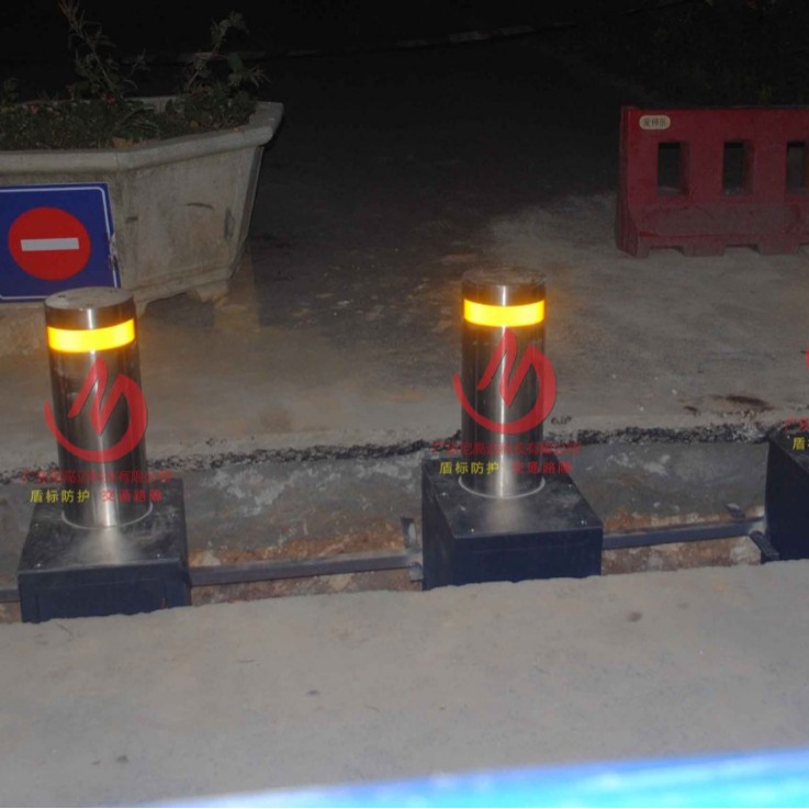 不锈钢路障 升降柱路障 步行街路口拦车自动升降路障不锈钢柱