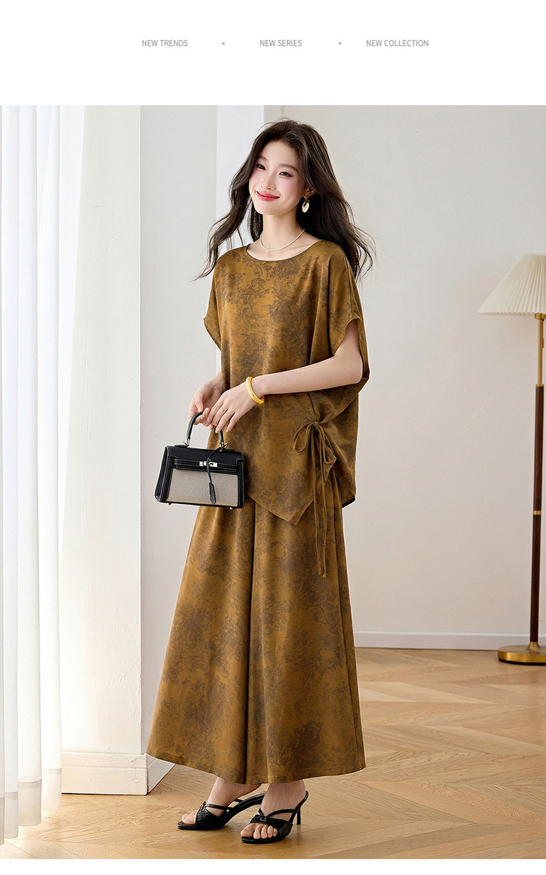 Bộ áo crop top phối quần ống rộng in họa tiết hoa không đối xứng mùa hè 2026 — màu tím, màu vàng chi tiết 16
