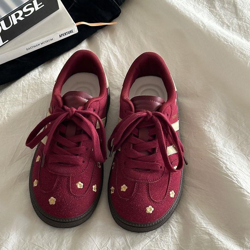 Zapatos de entrenamiento para mujeres 2026 nuevos zapatos blancos cómodos con suela plana zapatos casuales Agan zapatos de verano malla transpirable