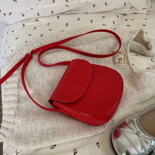 ��ɫ�ǹ�������tС�����nϵins�μ�ٴ�б���֙C���͹��R����Ů