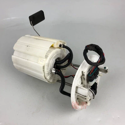 Fuel tank 246 B180 B200 B220 - mercedes-benz-176-gasoline-pump