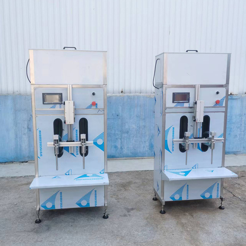 半自动双头灌装机 白酒饮料双头半自动稳定自流灌装机液体灌装机