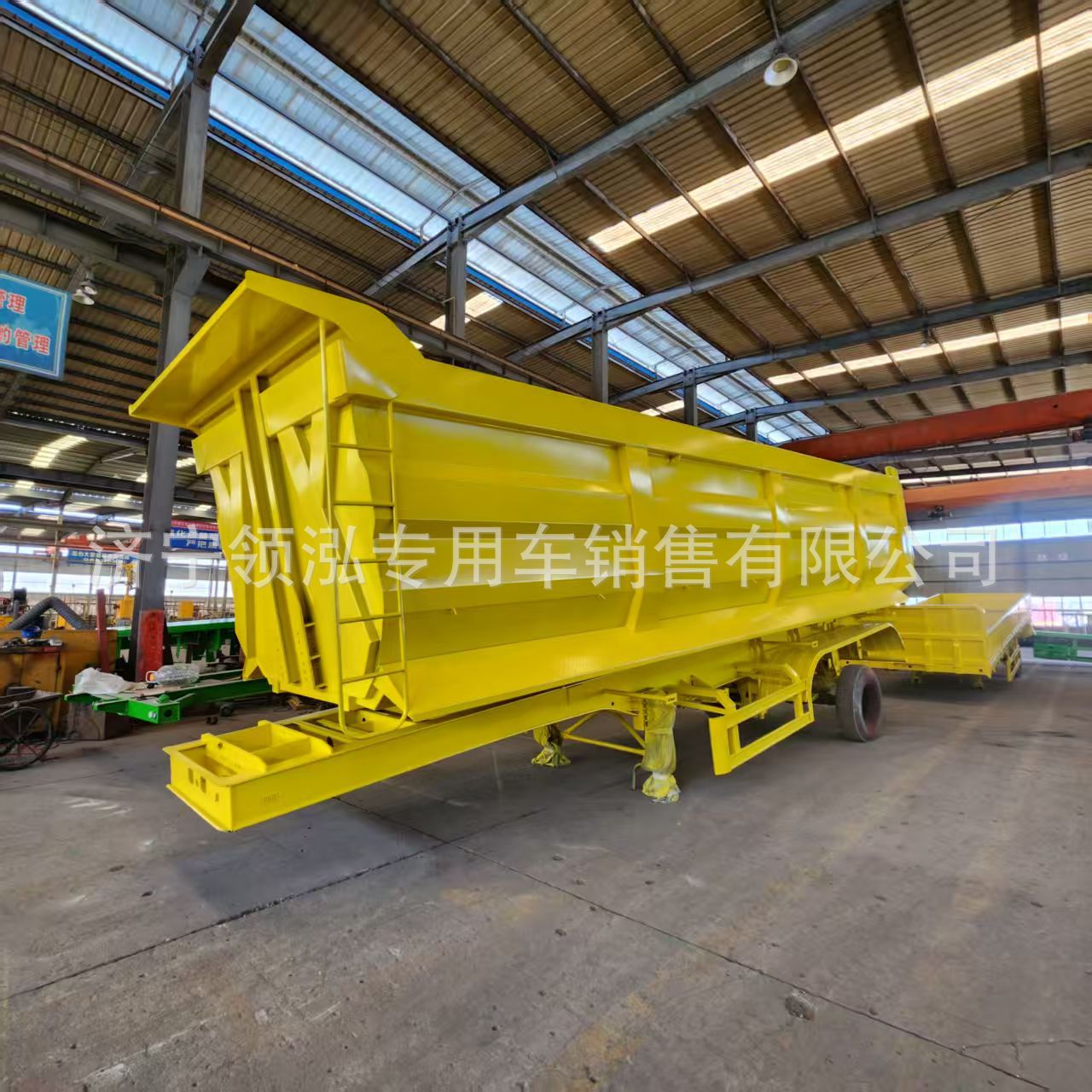 Manufacturer Sells Heavy-Duty Rear-Tipping Dump Trailers, Lightweight Self-Unloading Semi-Trailers, and Integrated Rear-Tipping Dump Trucks