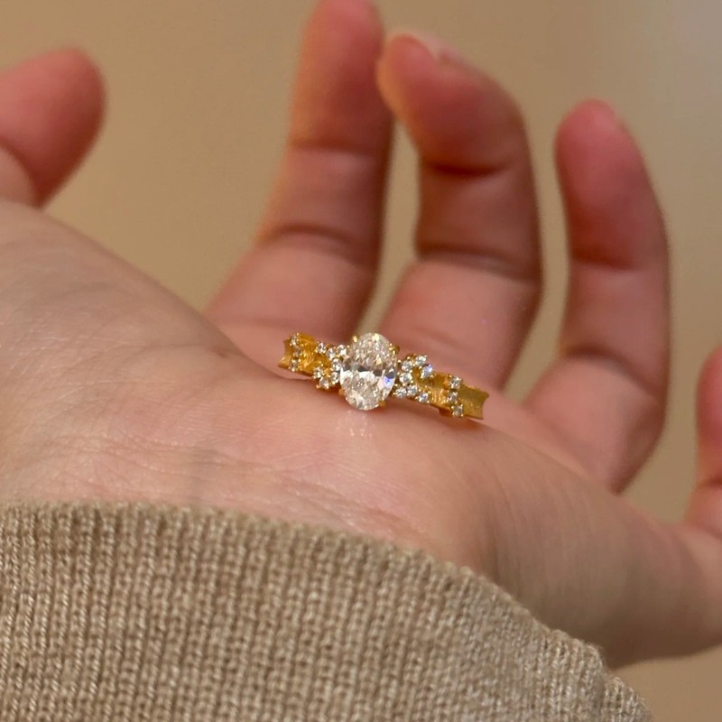 新しい星がいっぱいのダイヤモンド鳩の卵リング女性用、軽い高級ニッチハイエンドシンプルリング、ガールフレンドへのギフトとして|undefined